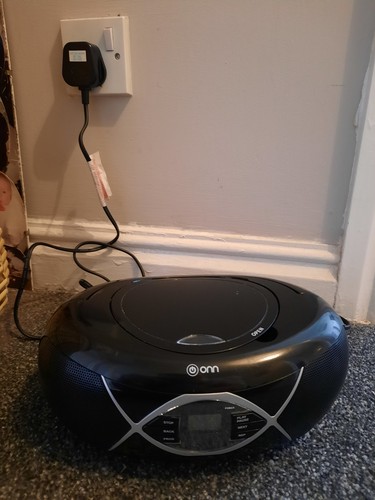 Onn player boombox - player,